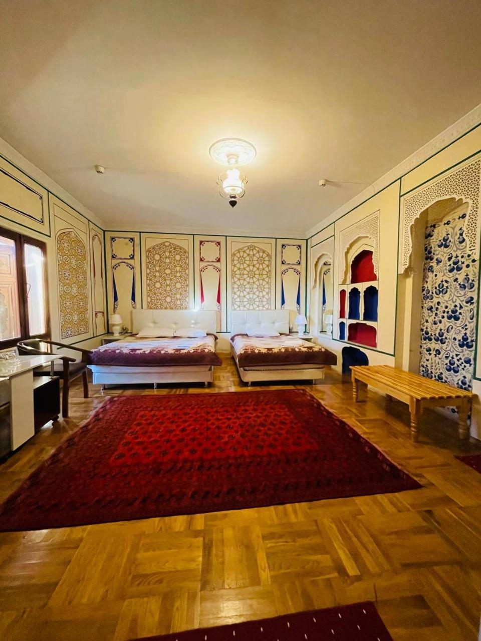 "Chor Minor" Hotel Unesco Heritage List 2 Minutes To Bukhara Old Town Square Official Partner Of The La Rosse Aroma Exterior foto